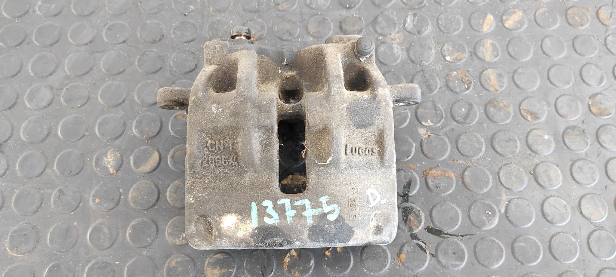 Recambio de PINZA DE FRENO DELANTERA DERECHA para LAND ROVER DISCOVERY (LT) 2.5 Turbodiesel 10DP referencia OEM IAM CN1 20654   - VERDE