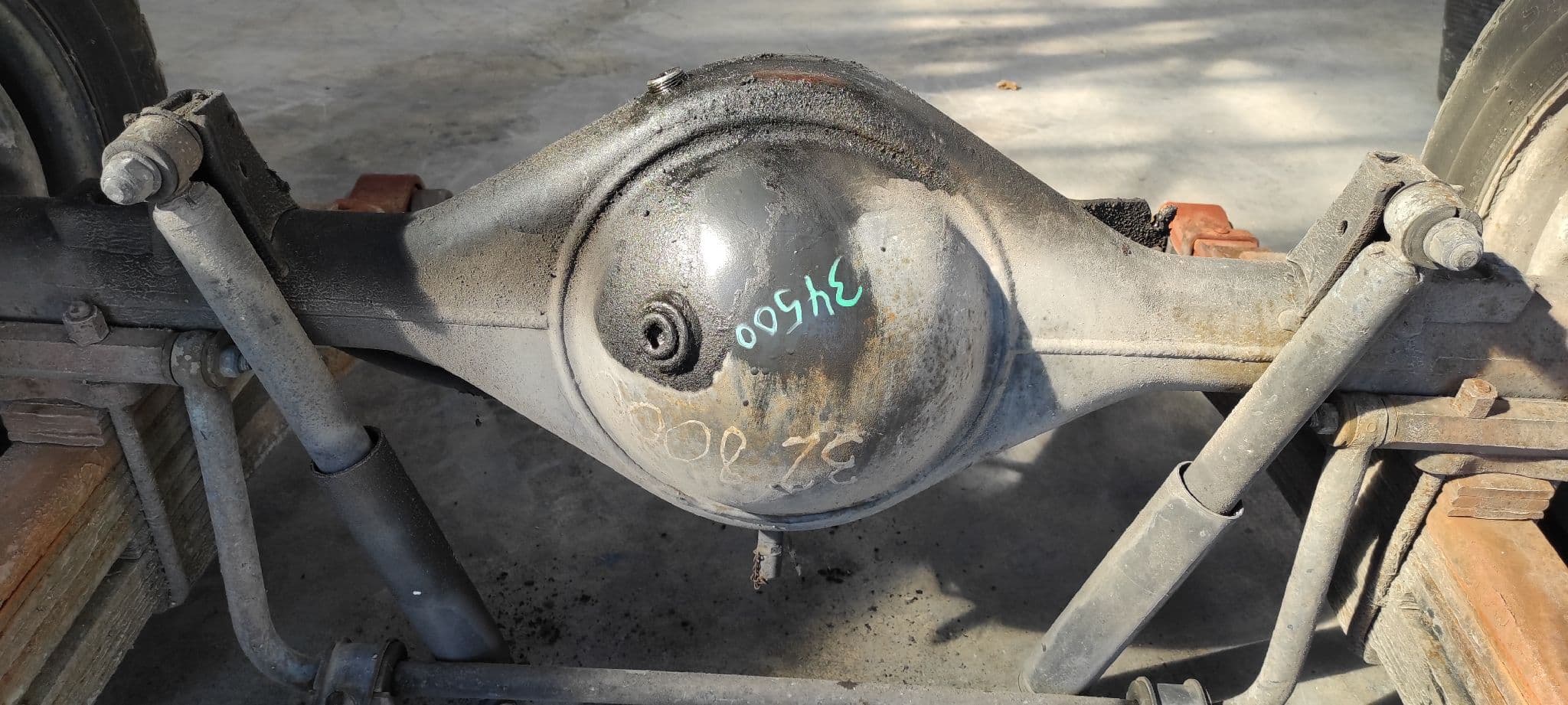 Recambio de PUENTE TRASERO para NISSAN L-35 095 B4.40 referencia OEM IAM    - BLANCO 11
