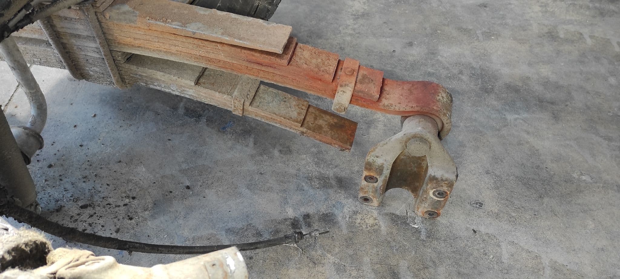Recambio de PUENTE TRASERO para NISSAN L-35 095 B4.40 referencia OEM IAM    - BLANCO 10