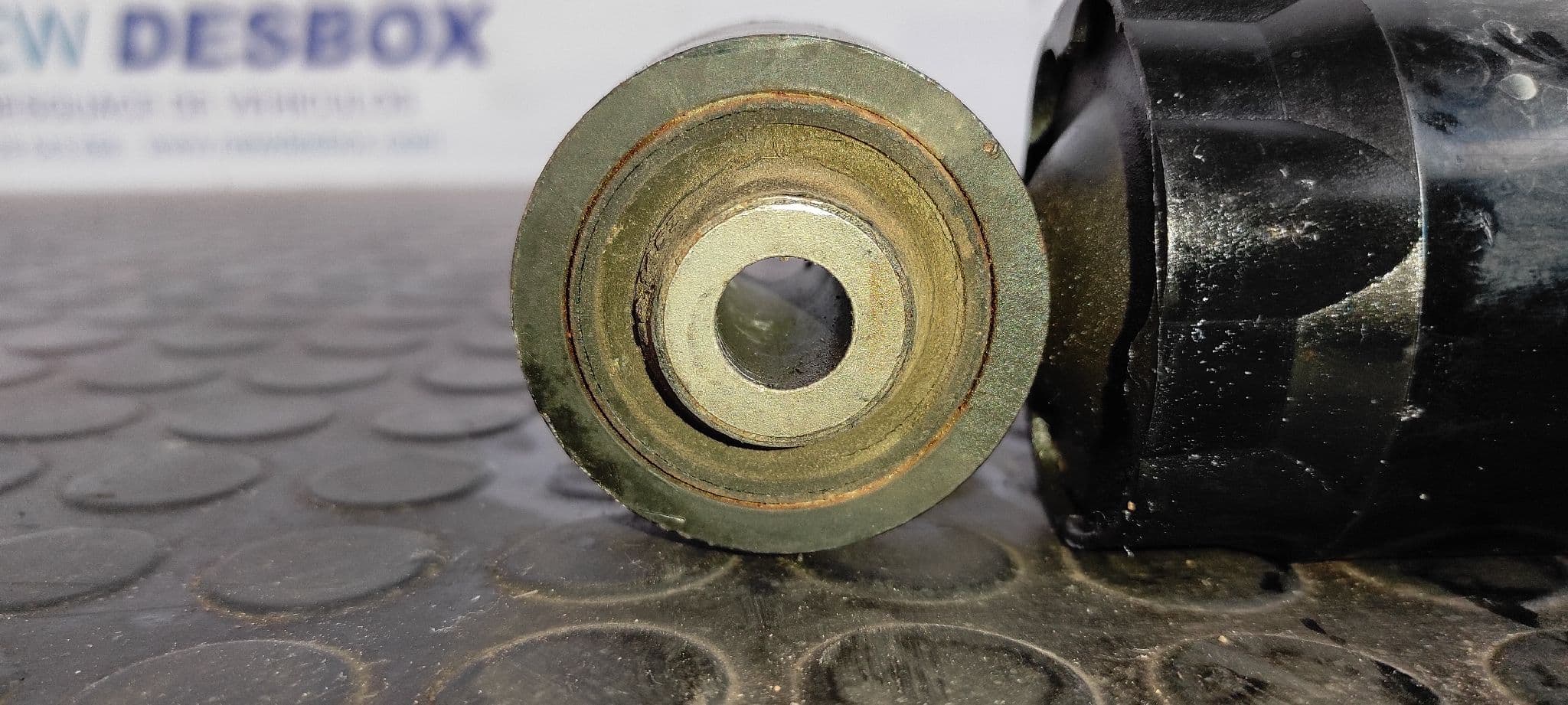 Recambio de AMORTIGUADOR DELANTERO DERECHO para LAND ROVER DISCOVERY (LT) 2.5 Turbodiesel 10DP referencia OEM IAM RNB103532   - VERDE 4