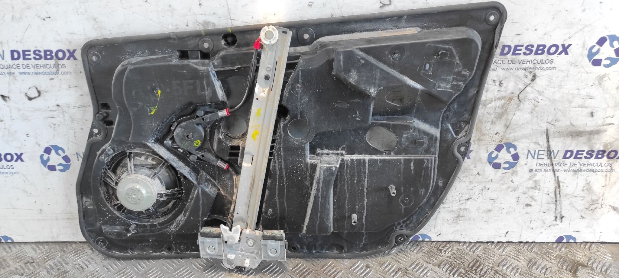 Recambio de ELEVALUNAS DELANTERO IZQUIERDO para FORD FIESTA (CB1) referencia OEM IAM 8A61A045H17