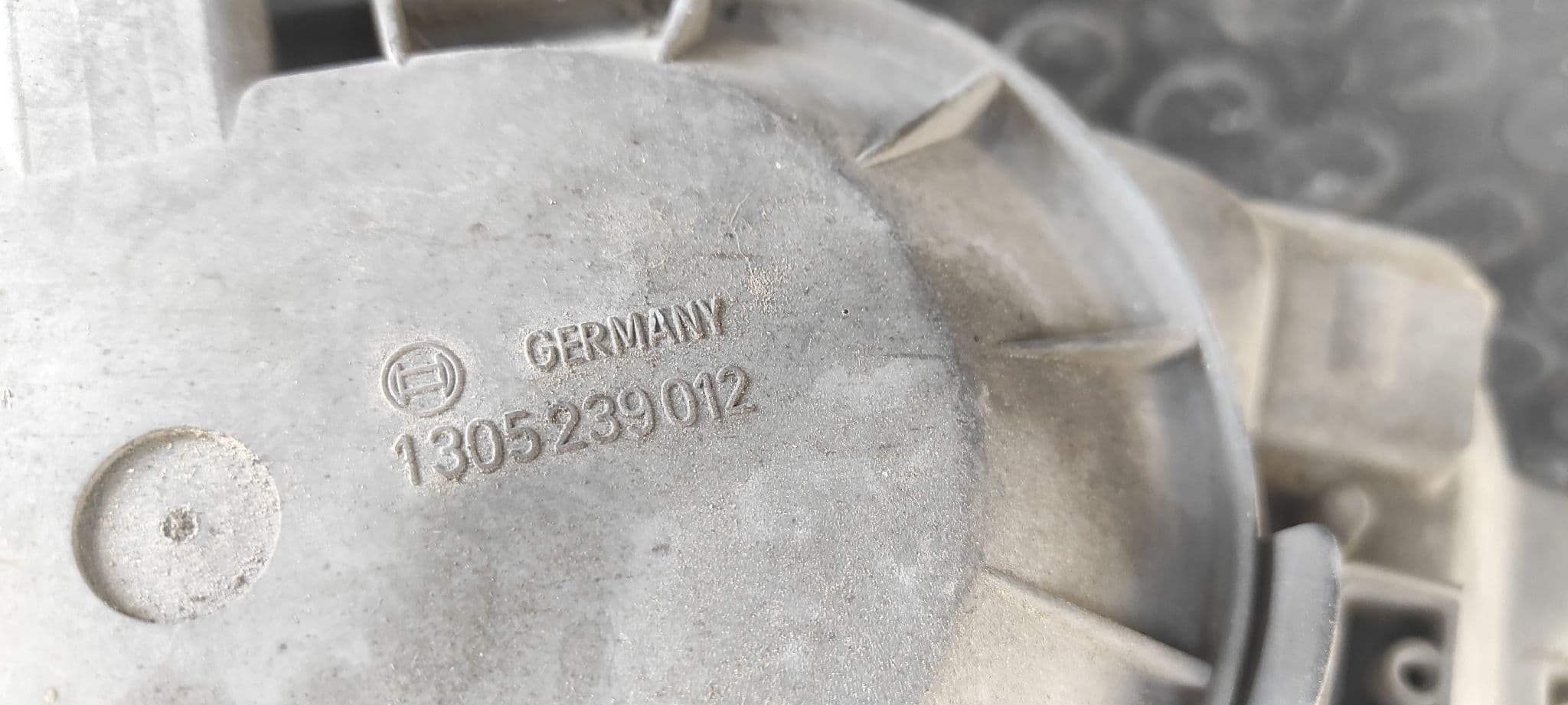 Recambio de FARO DERECHO para MERCEDES-BENZ CLASE S (W126) referencia OEM IAM A1268205661 6