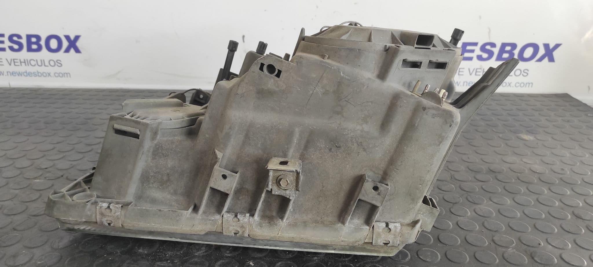 Recambio de FARO DERECHO para MERCEDES-BENZ CLASE S (W126) referencia OEM IAM A1268205661 11