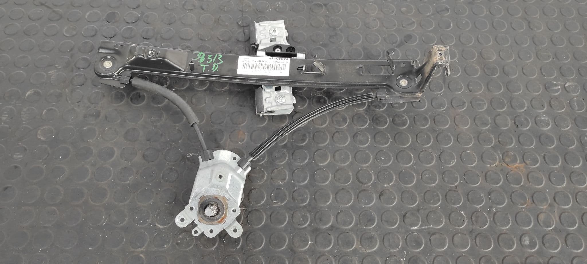 Recambio de ELEVALUNAS TRASERO DERECHO para SEAT IBIZA SC (6P5) FR Crono CUT referencia OEM IAM 6J4839462C   - BLANCO