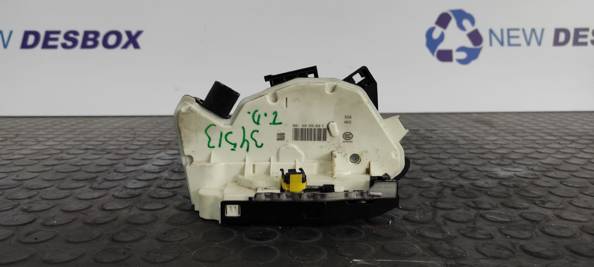 Recambio de CERRADURA PUERTA TRASERA DERECHA para SEAT IBIZA SC (6P5) FR Crono CUT referencia OEM IAM 6J0839016F   - BLANCO