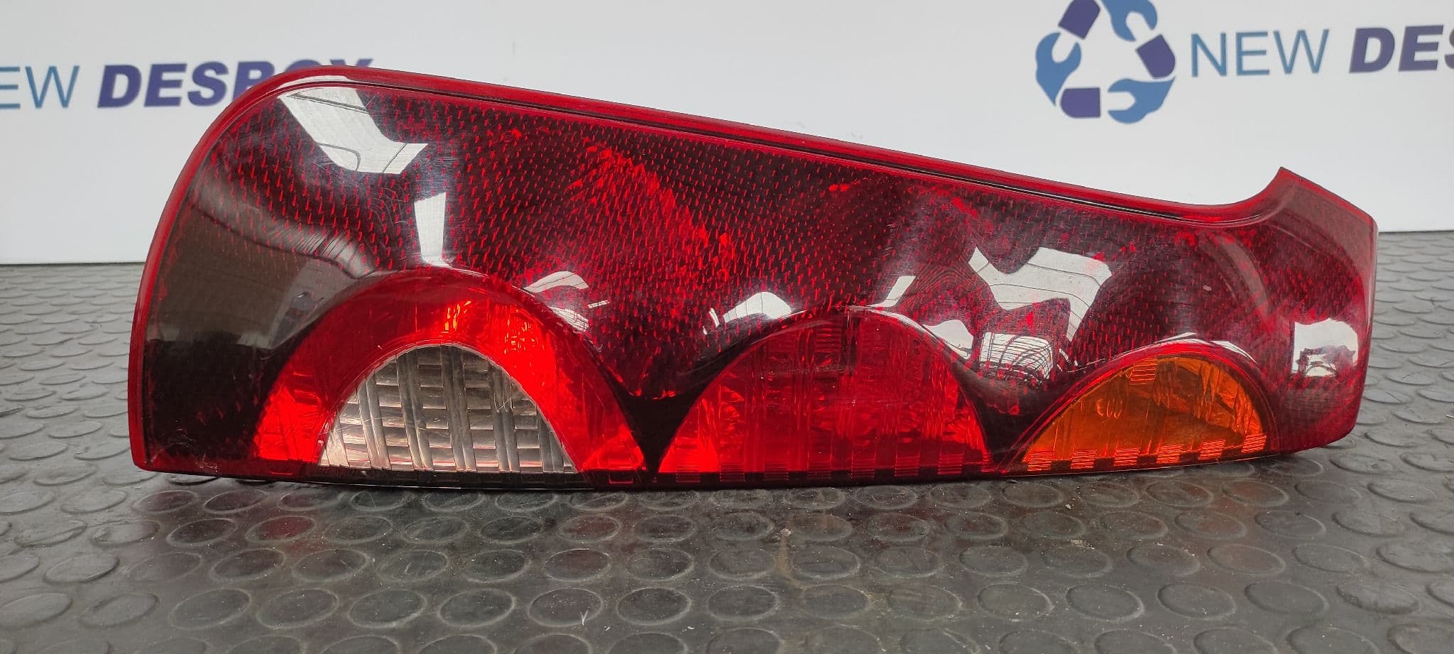 Recambio de PILOTO TRASERO IZQUIERDO para NISSAN NOTE (E11E) Acenta CR14DE referencia OEM IAM 22016752   - DORADO