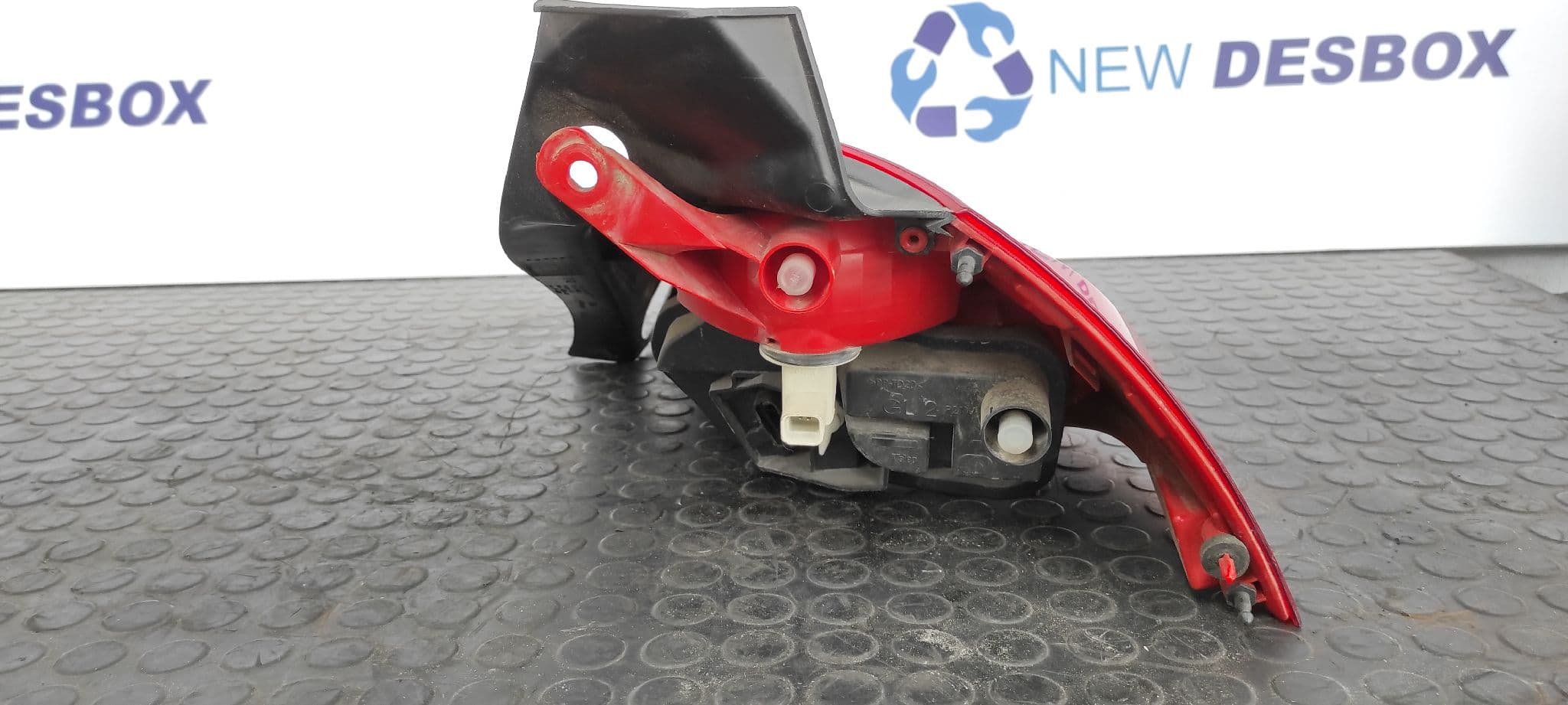 Recambio de PILOTO TRASERO IZQUIERDO para RENAULT MEGANE II CLASSIC BERLINA 1.5 dCi Diesel CAT K9K G7 referencia OEM IAM 8200413214   - CHAMPAGNE 9