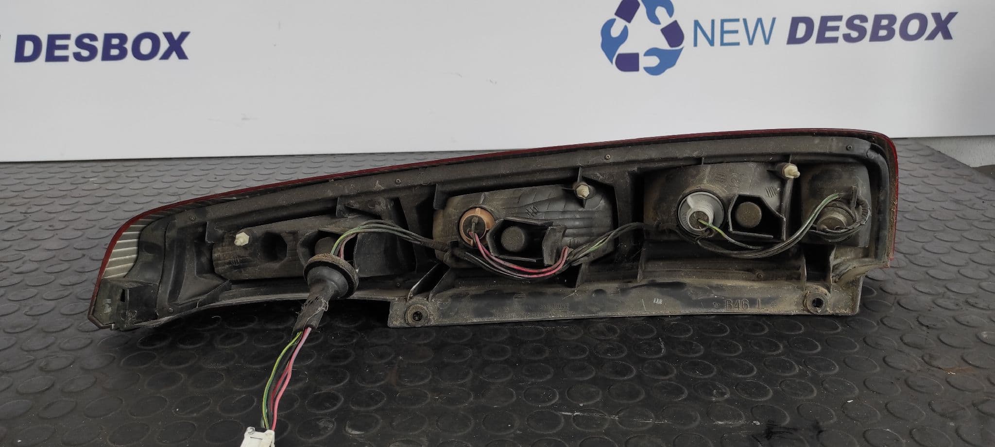 Recambio de PILOTO TRASERO IZQUIERDO para NISSAN X-TRAIL (T30) Comfort YD22ETI referencia OEM IAM   B46L - GRIS 5