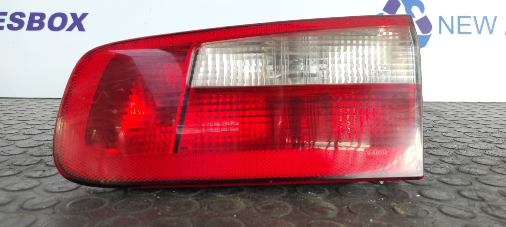 Recambio de PILOTO PORTON DERECHO para RENAULT LAGUNA II (BG0) referencia OEM IAM 8200002476