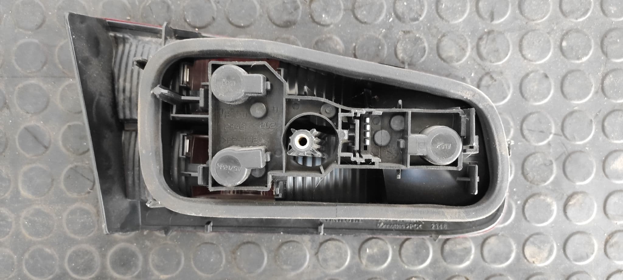 Recambio de PILOTO PORTON DERECHO para RENAULT LAGUNA II (BG0) referencia OEM IAM 8200002476 6