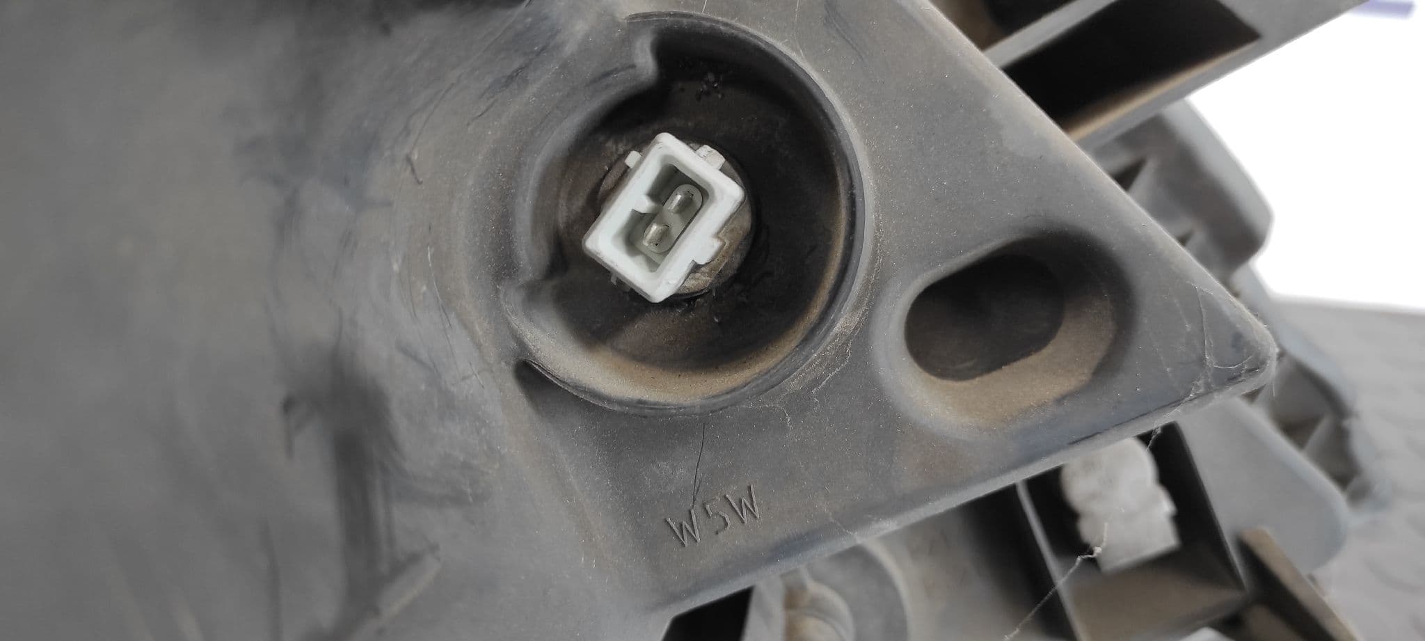 Recambio de FARO IZQUIERDO para RENAULT TRAFIC COMBI (AB 4.01) referencia OEM IAM 8200701352 8