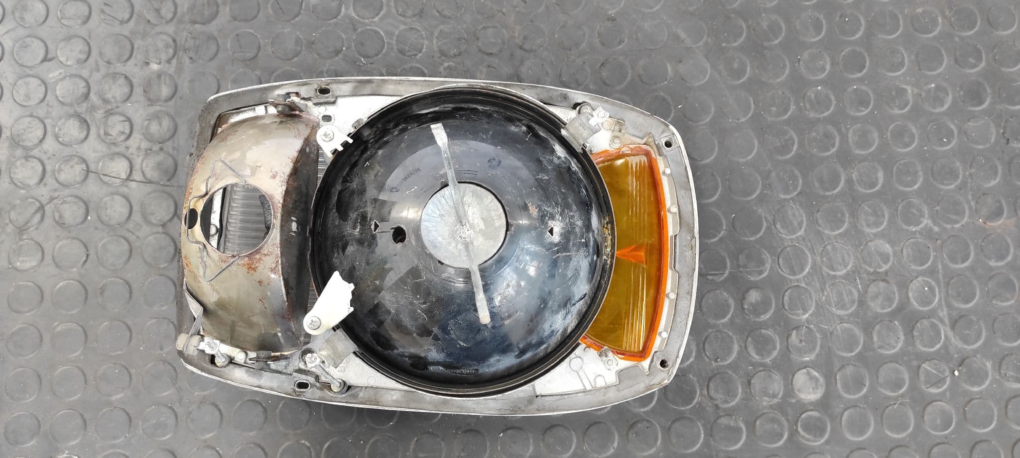Recambio de FARO DERECHO para MERCEDES-BENZ CLASE E (W114/W115) referencia OEM IAM 026101036 9