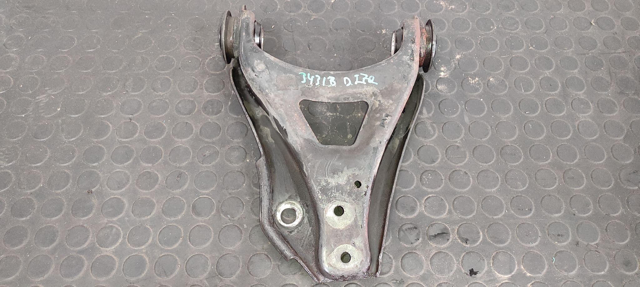 Recambio de BRAZO IZQUIERDO SUPERIOR DELANTERO para LANCIA YPSILON (101) 188A5000 referencia OEM IAM    - BLANCO 2