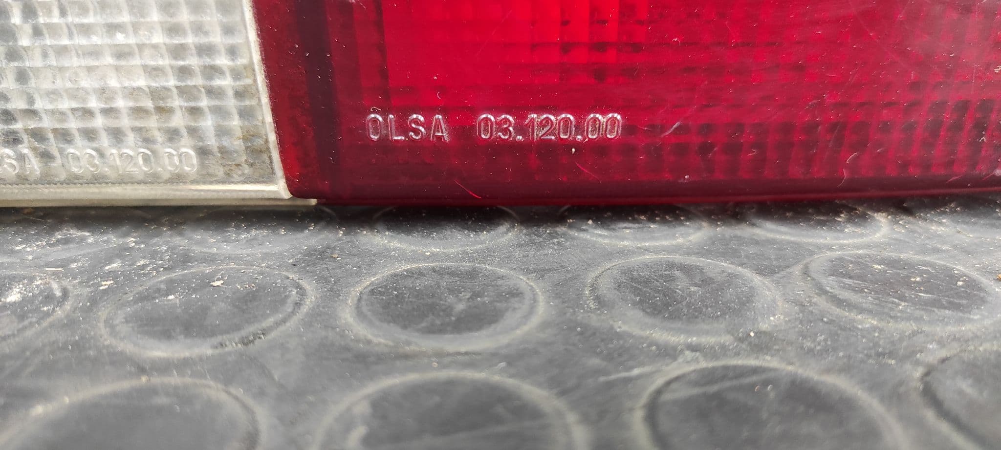 Recambio de PILOTO TRASERO DERECHO para SEAT 127 0.903 referencia OEM IAM OLSA 0312001 3
