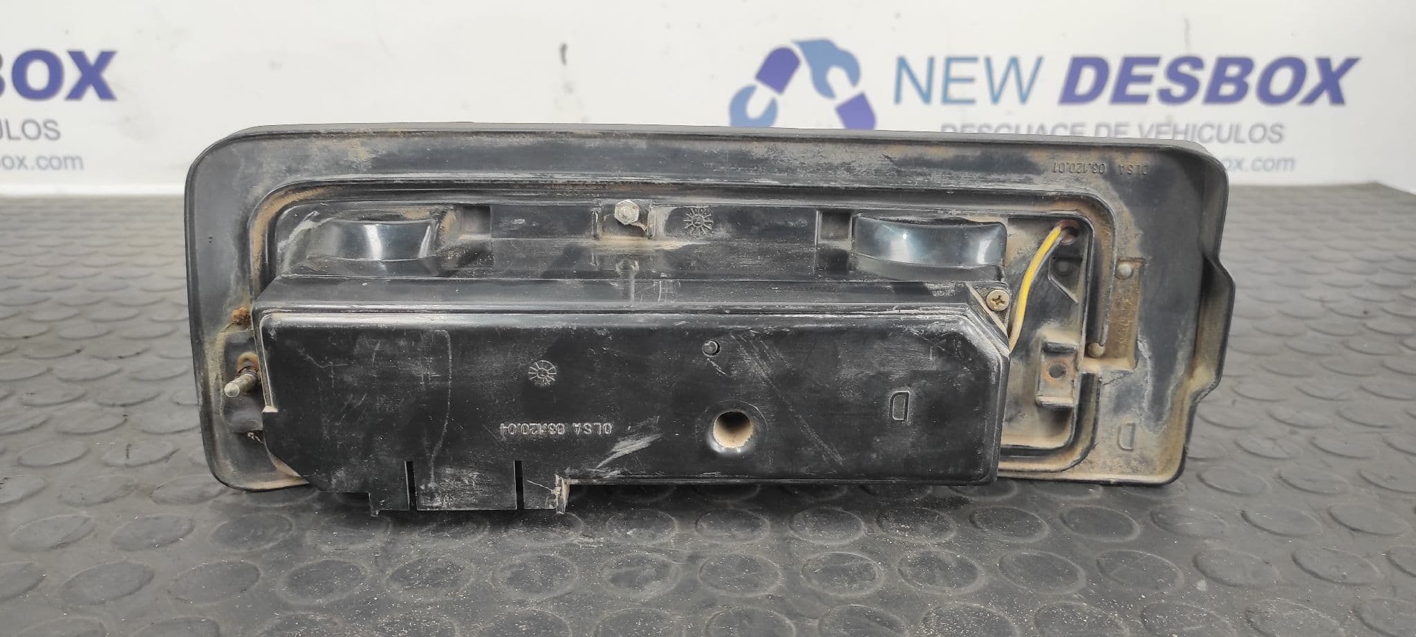 Recambio de PILOTO TRASERO DERECHO para SEAT 127 0.903 referencia OEM IAM OLSA 0312001 9