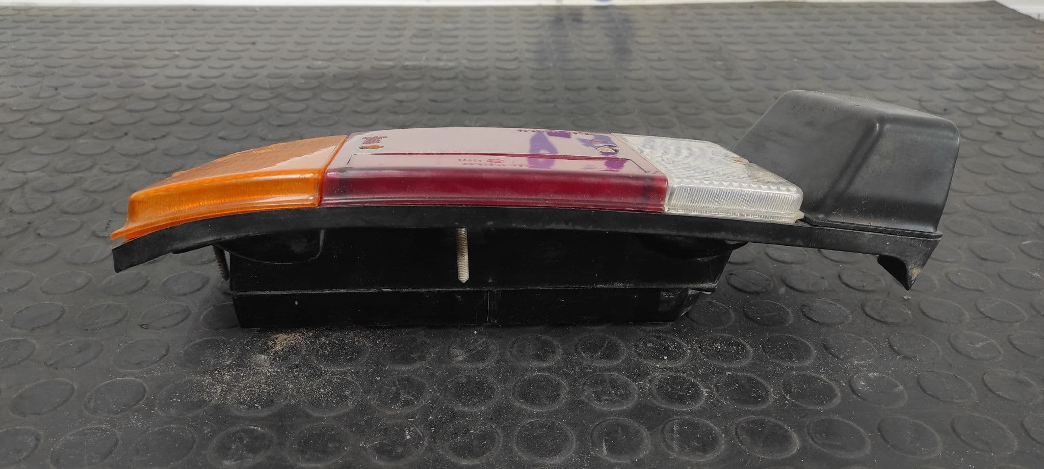 Recambio de PILOTO TRASERO DERECHO para SEAT 127 0.903 referencia OEM IAM OLSA 0312001 7