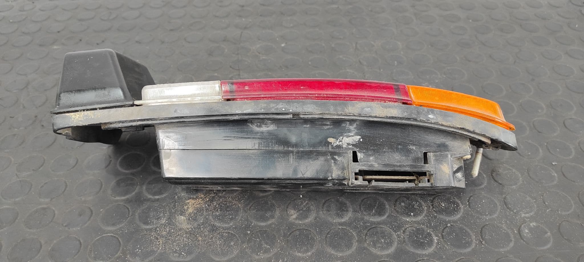 Recambio de PILOTO TRASERO DERECHO para SEAT 127 0.903 referencia OEM IAM OLSA 0312001 6