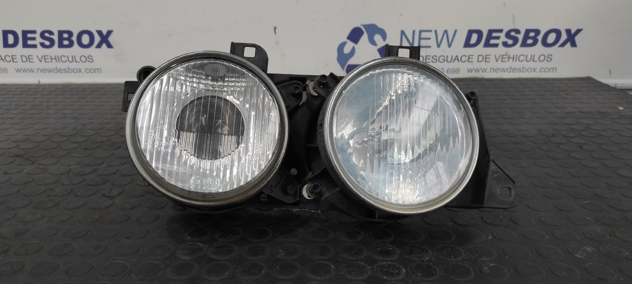 Recambio de FARO DERECHO para BMW SERIE 7 (E32) referencia OEM IAM 13174000