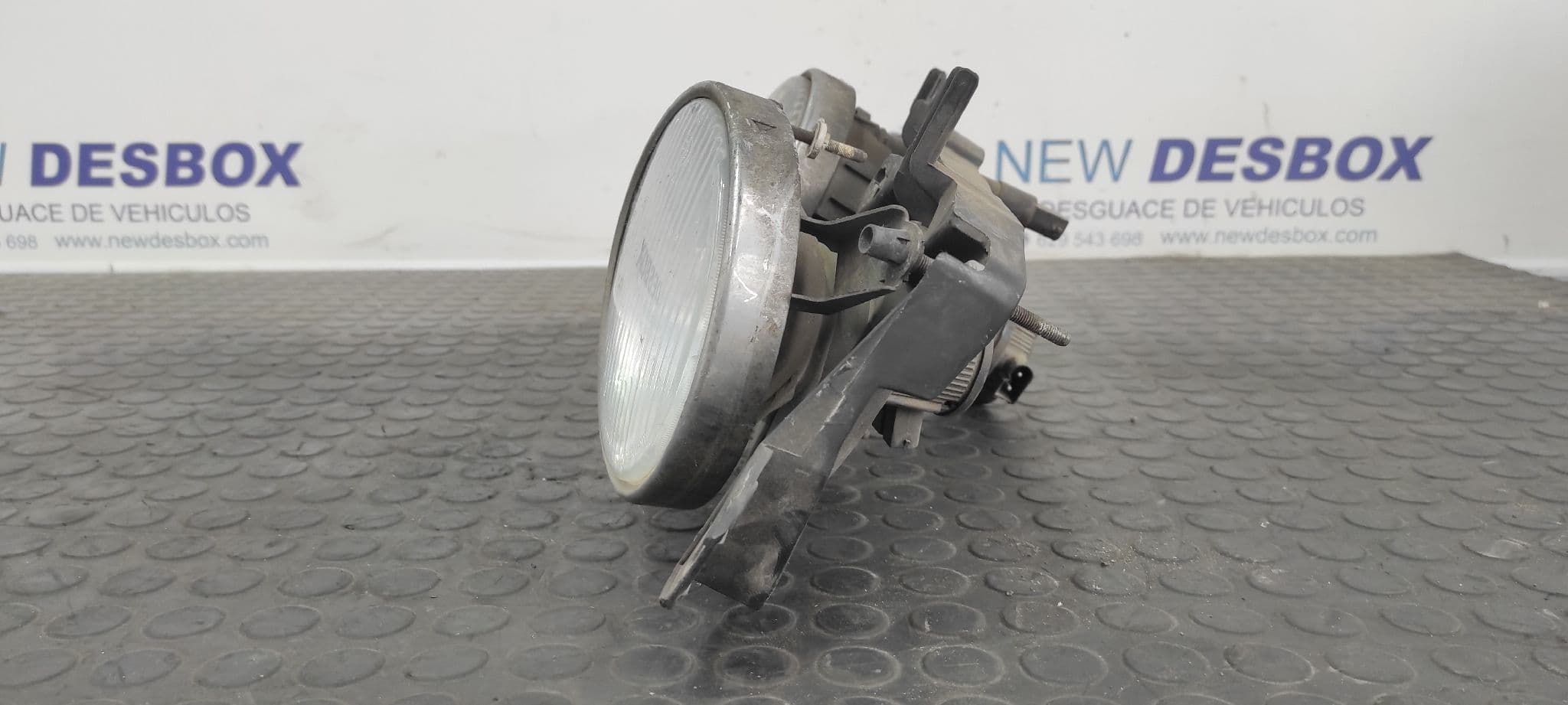 Recambio de FARO DERECHO para BMW SERIE 7 (E32) referencia OEM IAM 13174000 11