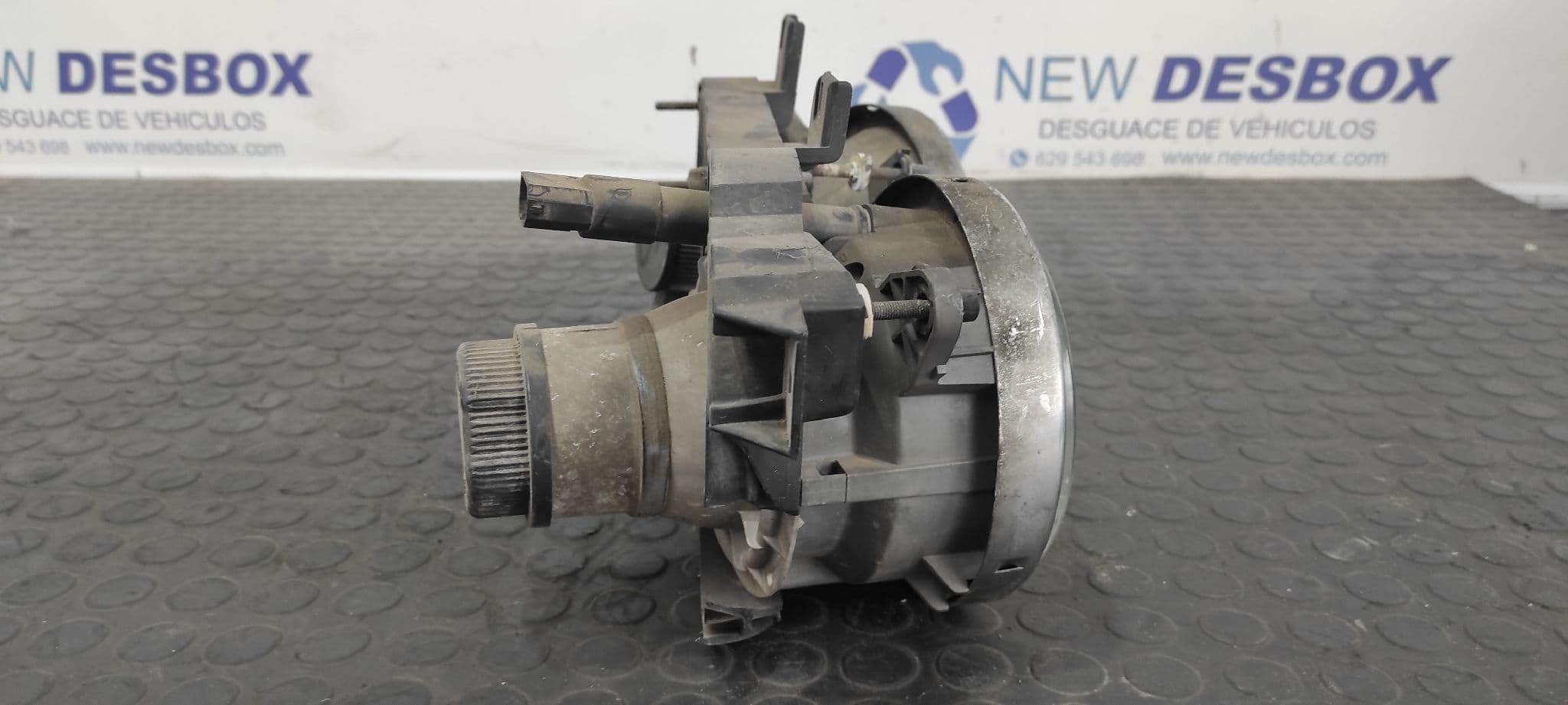 Recambio de FARO DERECHO para BMW SERIE 7 (E32) referencia OEM IAM 13174000 10