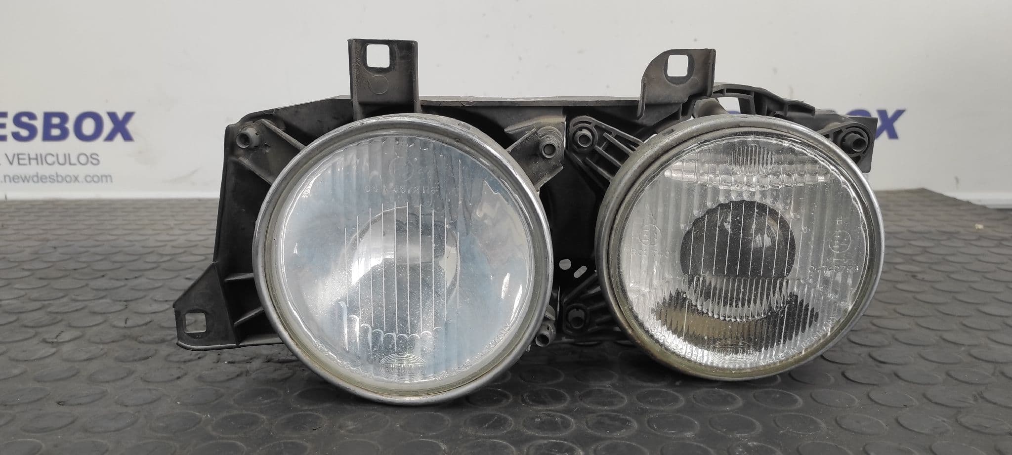 Recambio de FARO IZQUIERDO para BMW SERIE 7 (E32) referencia OEM IAM 13174100