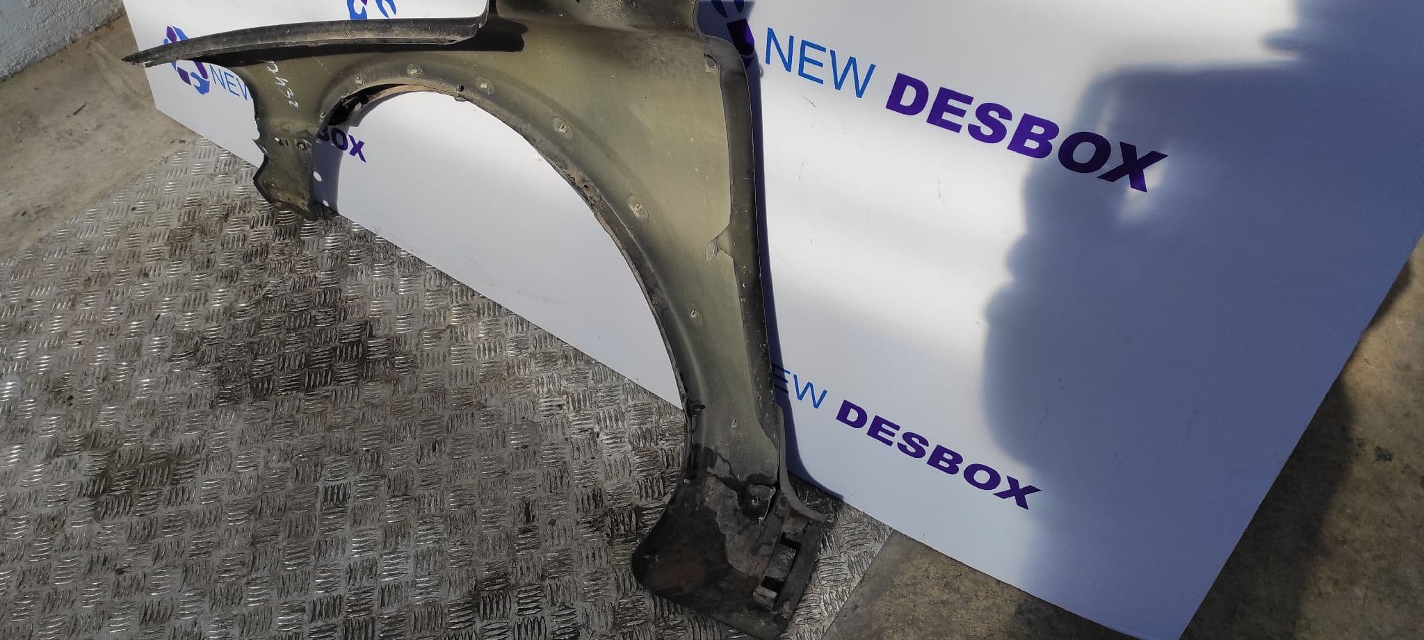 Recambio de ALETA DELANTERA DERECHA para VOLVO XC70 2.4 Diesel CAT D5244T14 referencia OEM IAM    - GRIS VERDE 8