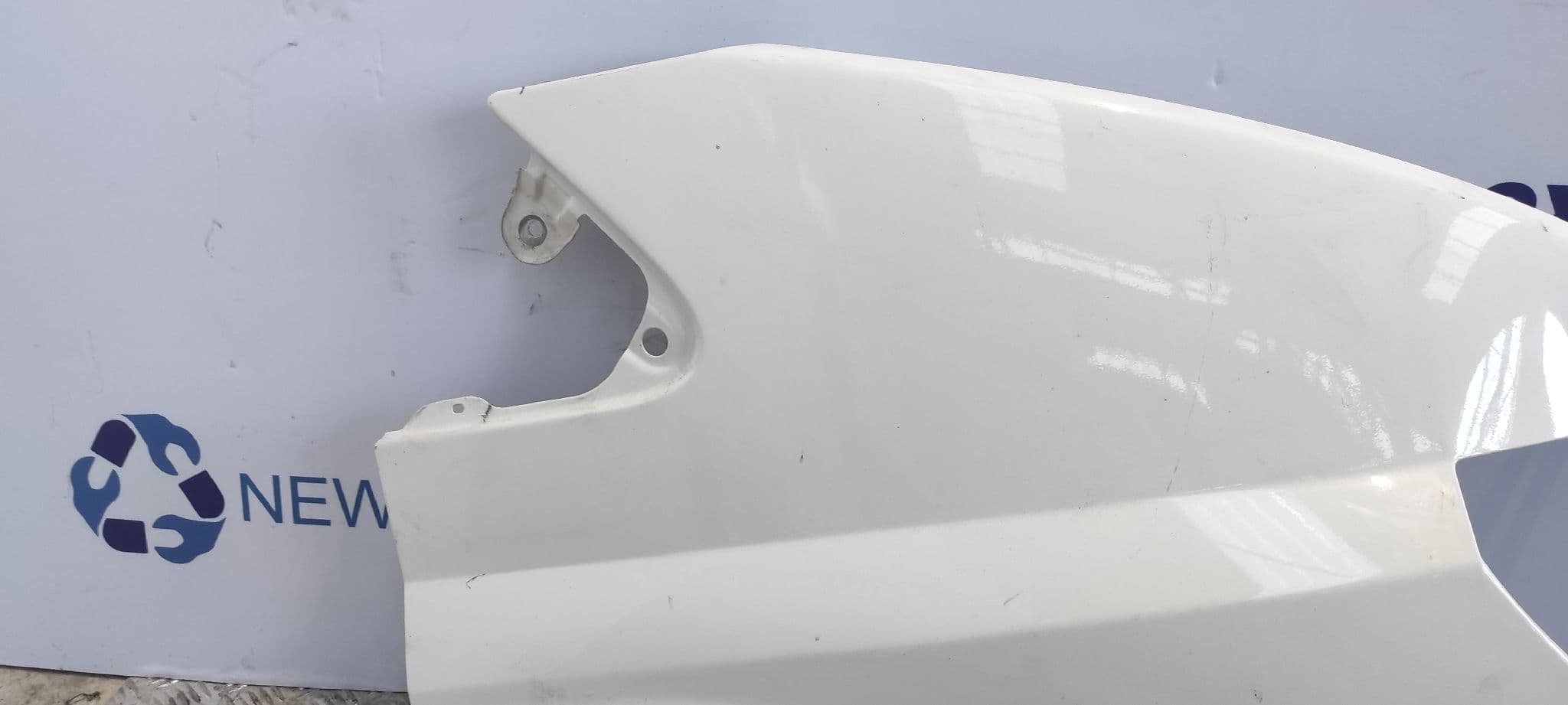 Recambio de ALETA DELANTERA DERECHA para FORD TRANSIT CAJA CERRADA, LARGA (FY) (2000 =>) 2.0 TDE CAT F3FA referencia OEM IAM    - BLANCO 5