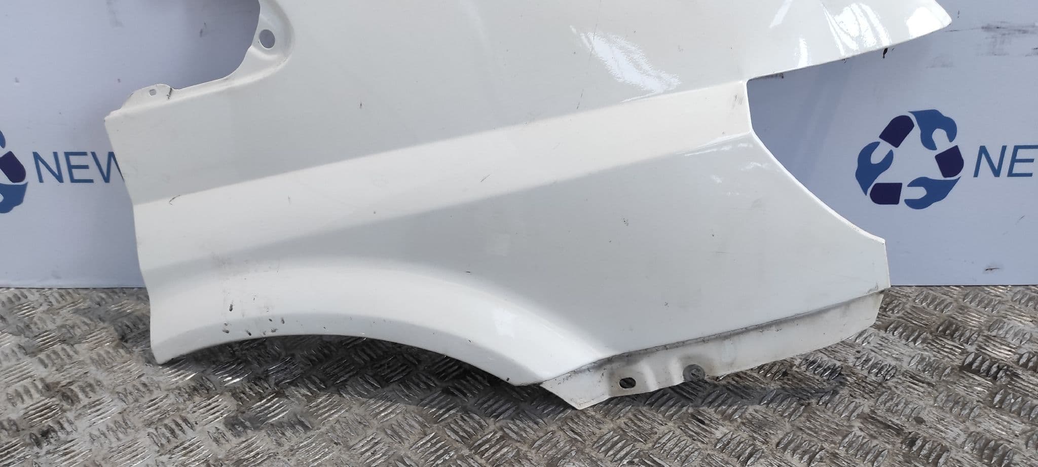 Recambio de ALETA DELANTERA DERECHA para FORD TRANSIT CAJA CERRADA, LARGA (FY) (2000 =>) 2.0 TDE CAT F3FA referencia OEM IAM    - BLANCO 4