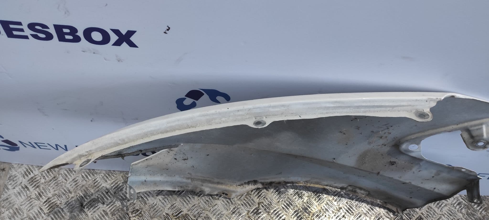 Recambio de ALETA DELANTERA DERECHA para FORD TRANSIT CAJA CERRADA, LARGA (FY) (2000 =>) 2.0 TDE CAT F3FA referencia OEM IAM    - BLANCO 2