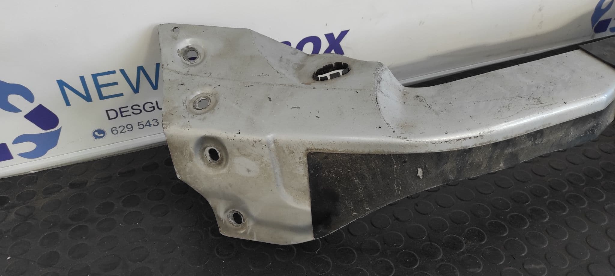 Recambio de PANEL FRONTAL para MERCEDES-BENZ CLASE M (W163) 2.7 CDI 20V CAT OM612963 referencia OEM IAM 260546   - GRIS 3