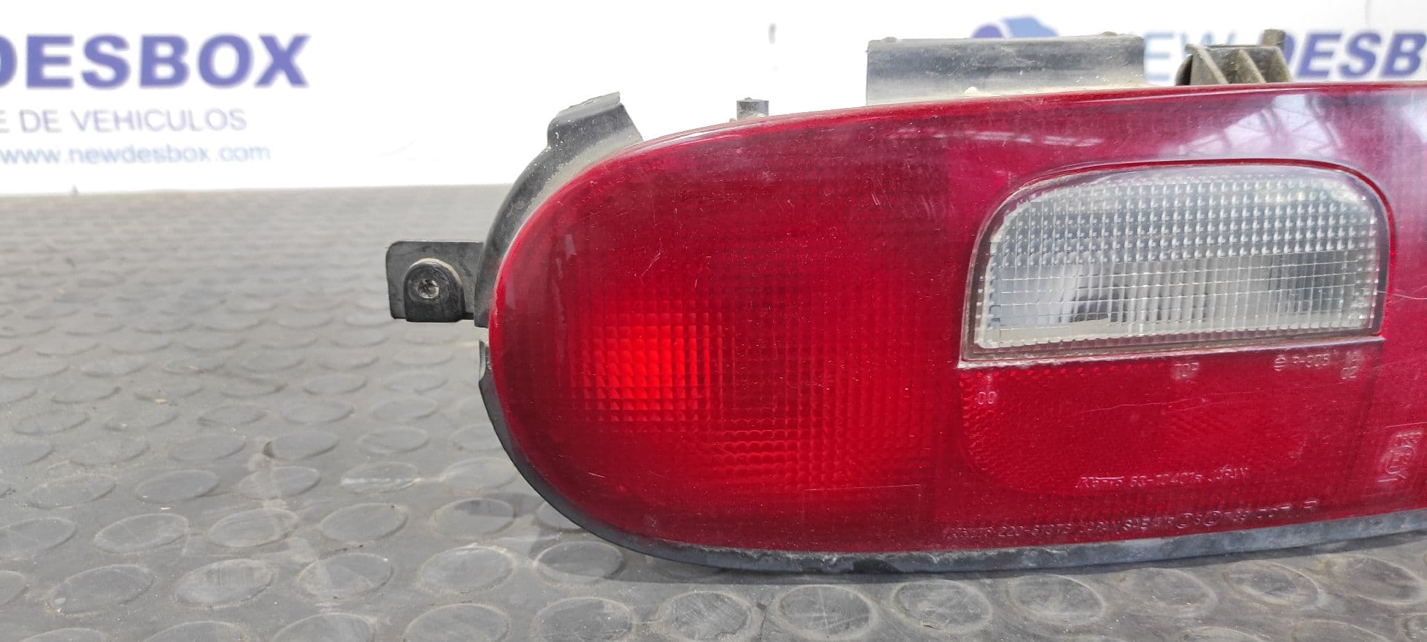 Recambio de PILOTO TRASERO DERECHO para MAZDA MX-3 (EC) 1.6 16V B6 referencia OEM IAM    - BLANCO 6
