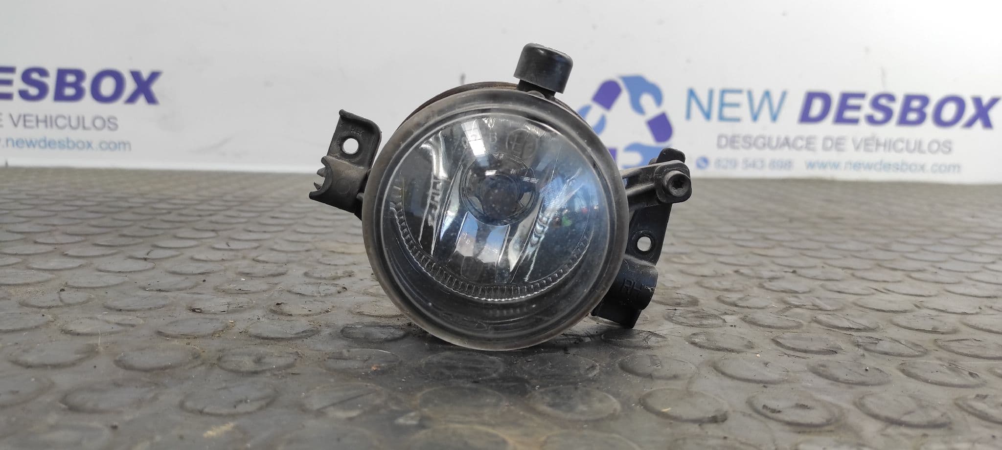 Recambio de FARO ANTINIEBLA DERECHO para FORD FOCUS BERLINA (CAP) Ambiente (D) HHDA referencia OEM IAM 3M5115K201AA   - BLANCO
