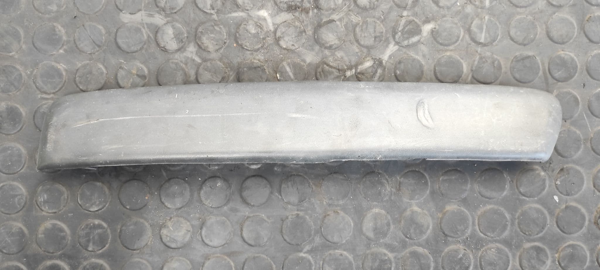 Recambio de MOLDURA para FORD FOCUS BERLINA (CAP) Ambiente (D) HHDA referencia OEM IAM 4M5119952AE   - BLANCO 5