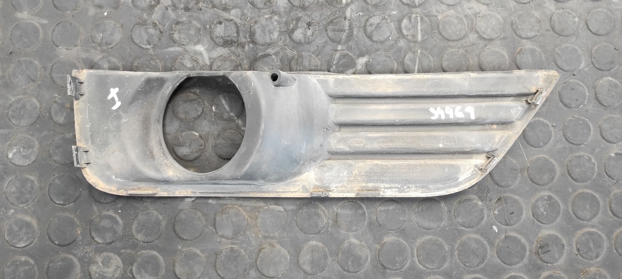Recambio de MOLDURA para FORD FOCUS BERLINA (CAP) Ambiente (D) HHDA referencia OEM IAM 4M5119953AE   - BLANCO 7