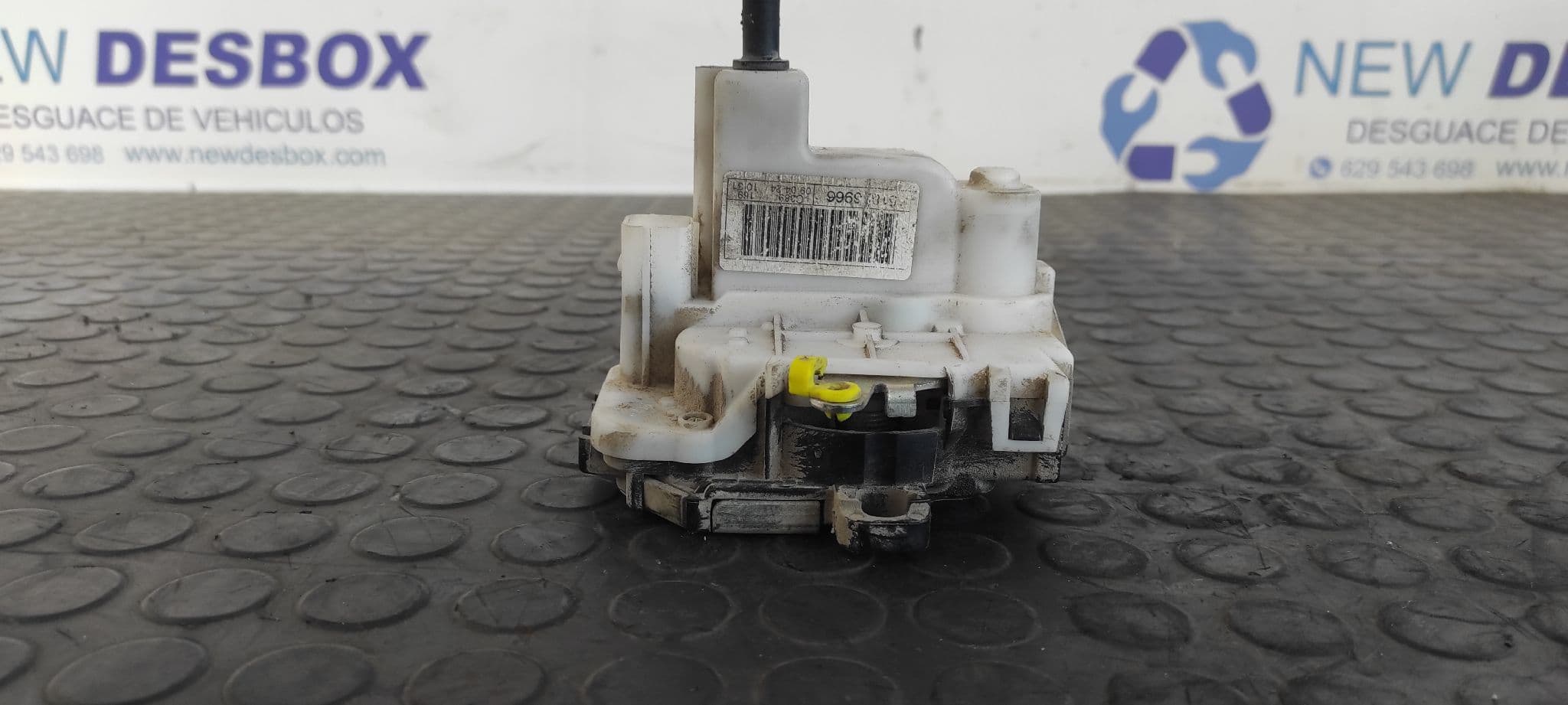 Recambio de CERRADURA PUERTA DELANTERA DERECHA para FIAT PANDA (169) 1.3 16V JTD Dynamic 188A8000 referencia OEM IAM 51826966   - BLANCO