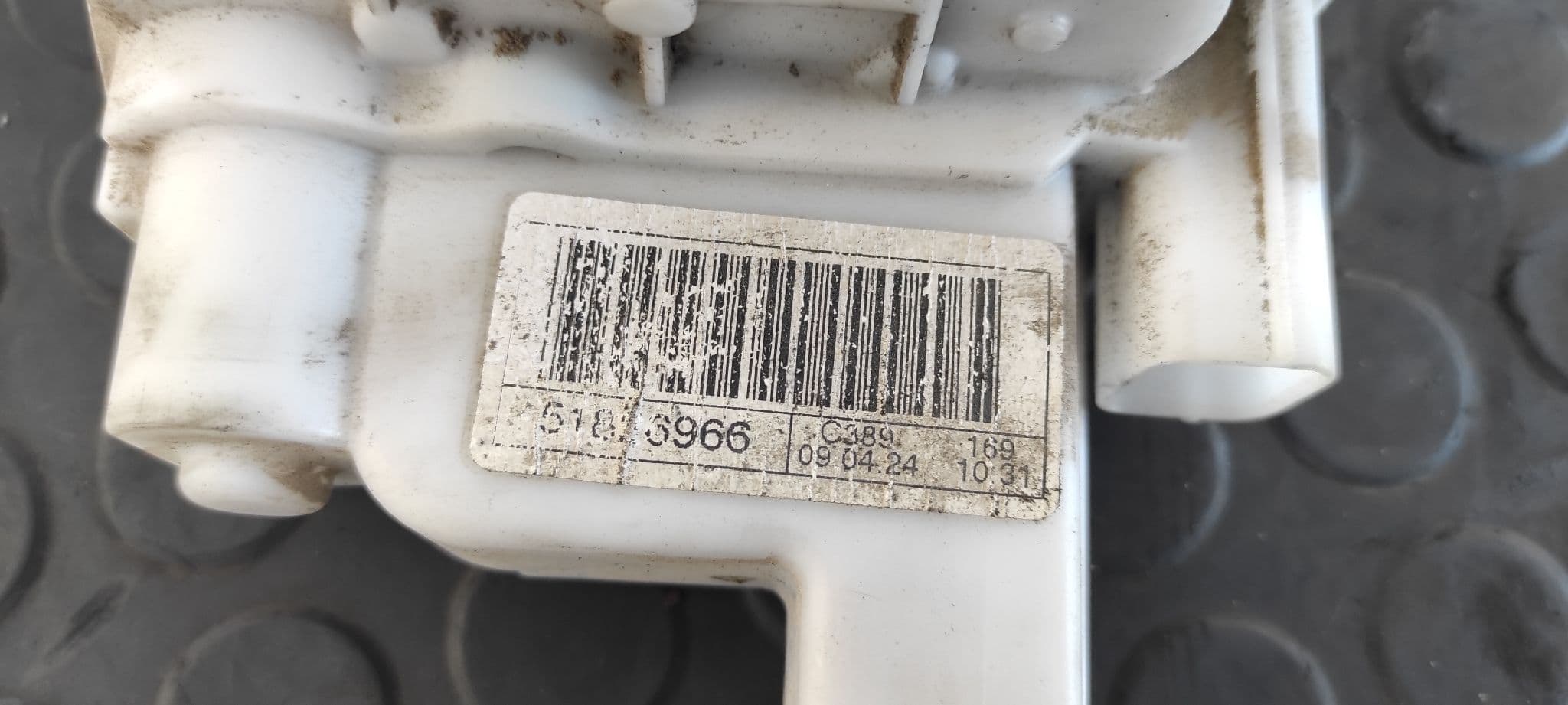 Recambio de CERRADURA PUERTA DELANTERA DERECHA para FIAT PANDA (169) 1.3 16V JTD Dynamic 188A8000 referencia OEM IAM 51826966   - BLANCO 2