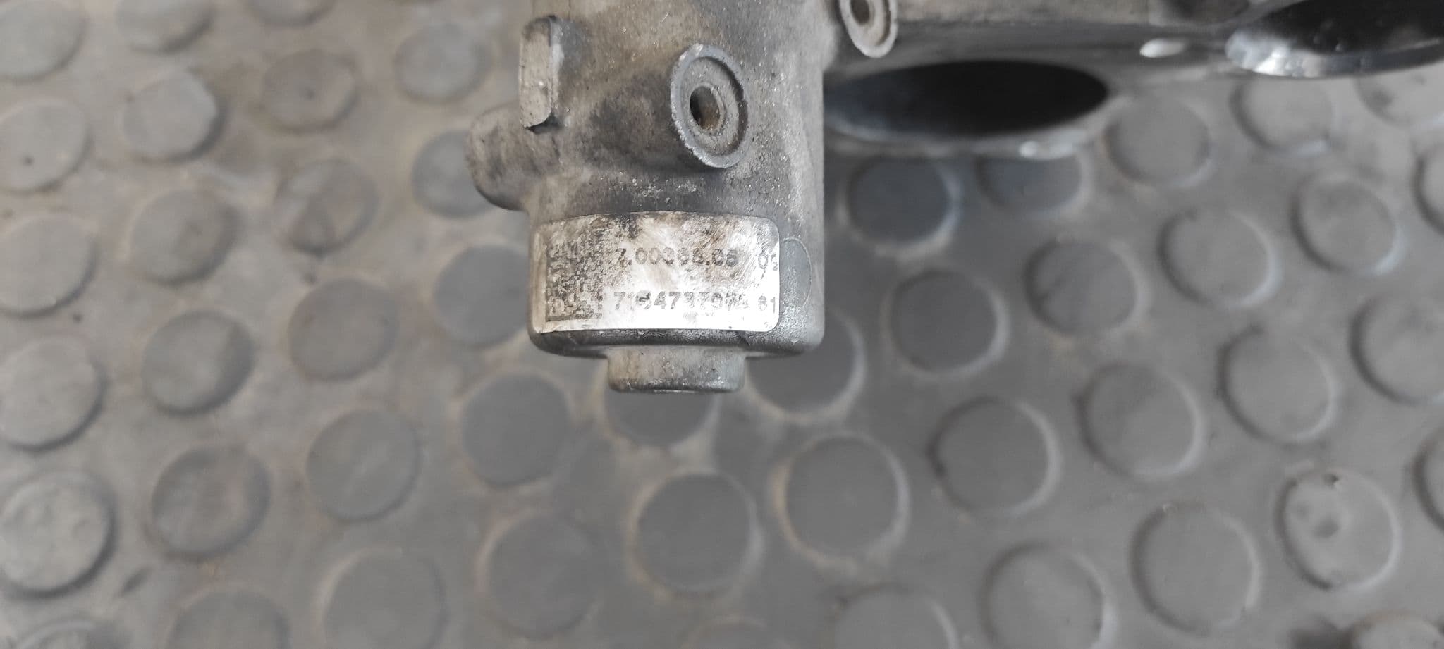 Recambio de VALVULA EGR para RENAULT SCENIC II K9K P7 referencia OEM IAM    - BLANCO 8