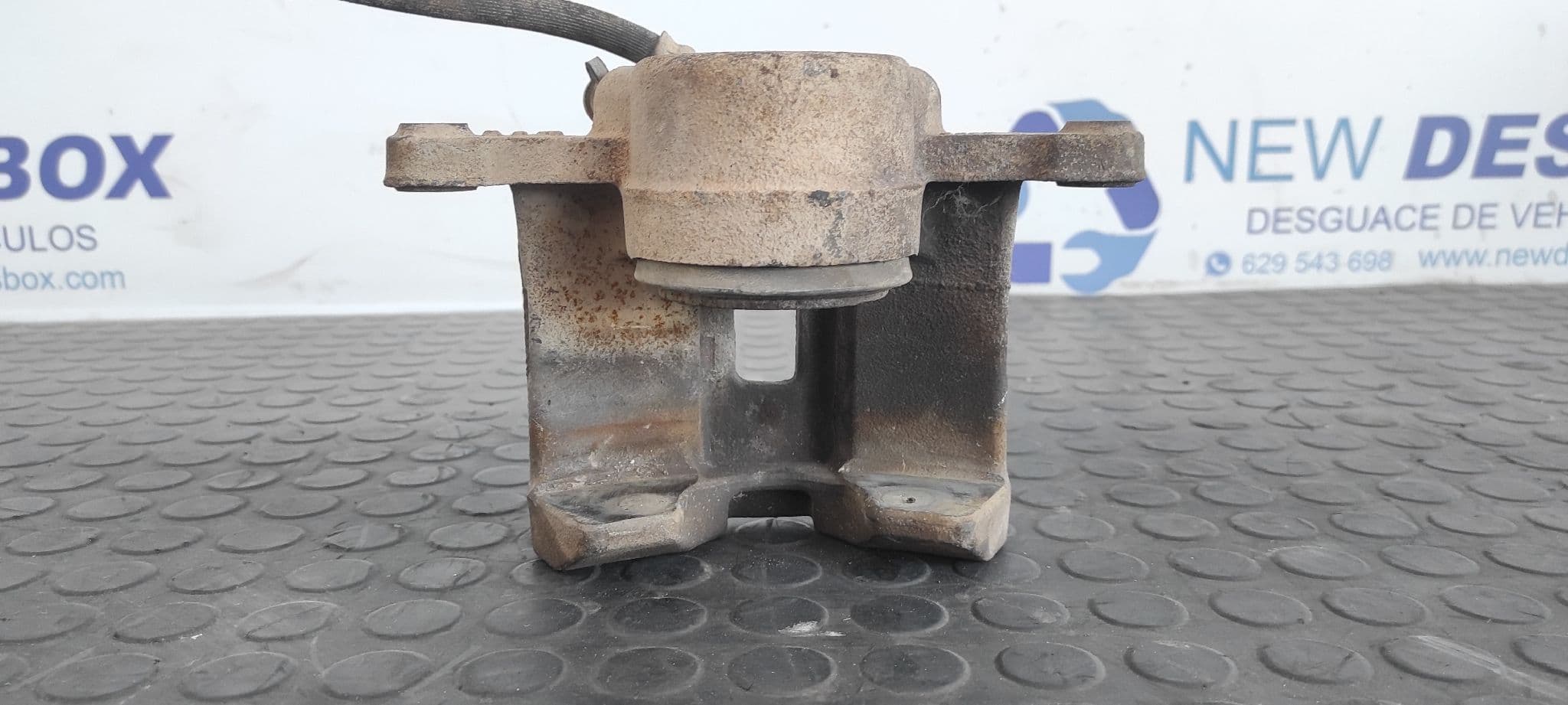 Recambio de PINZA DE FRENO DELANTERA DERECHA para FORD RANGER (ER) 2.5 12V TD CAT WLT referencia OEM IAM 9G08   - VERDE 2