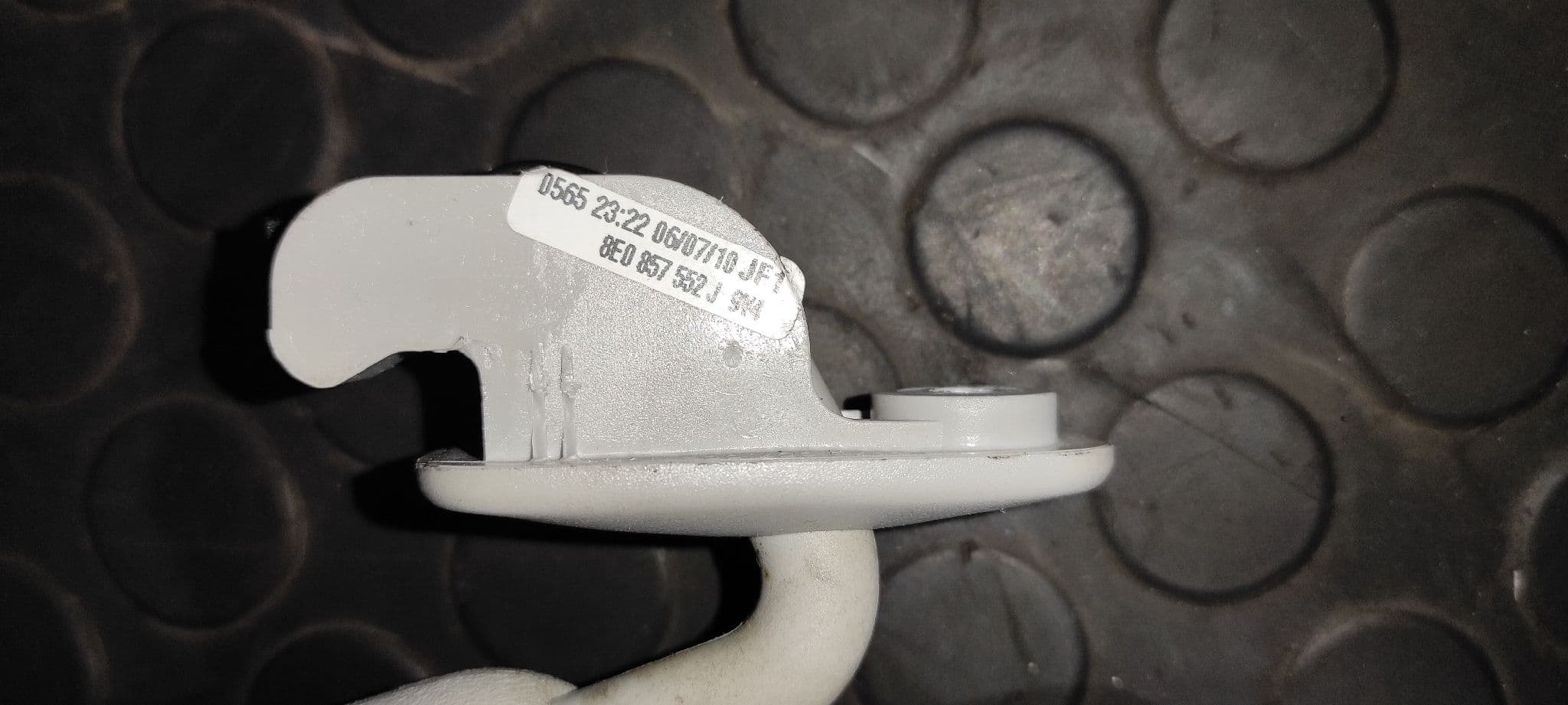 Recambio de PARASOL DERECHO para SEAT EXEO ST (3R5)(2009>) 2.0 TDI CAGA referencia OEM IAM 8E0857552J   - NEGRO 3