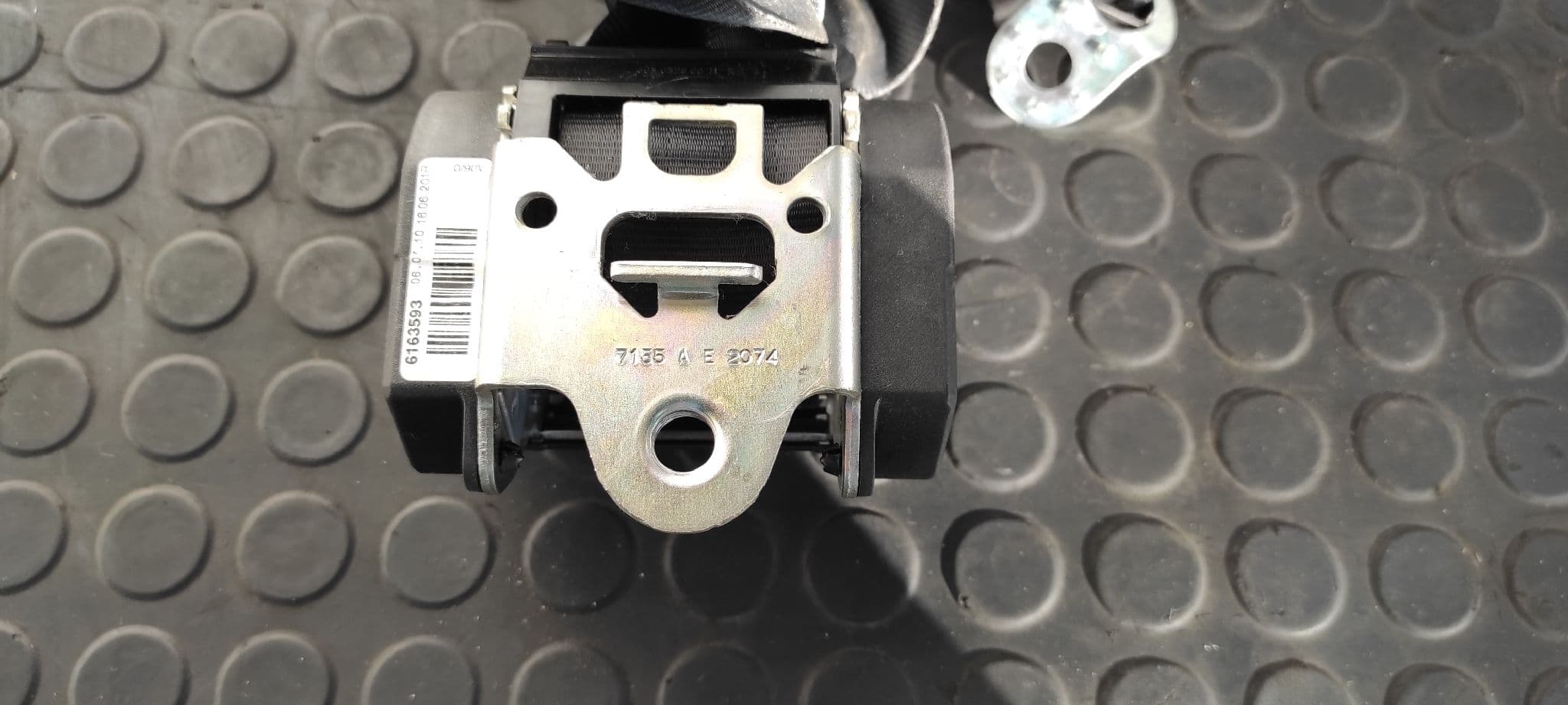 Recambio de CINTURON TRASERO DERECHO para SEAT EXEO ST (3R5)(2009>) 2.0 TDI CAGA referencia OEM IAM 3R0857805   - NEGRO 7