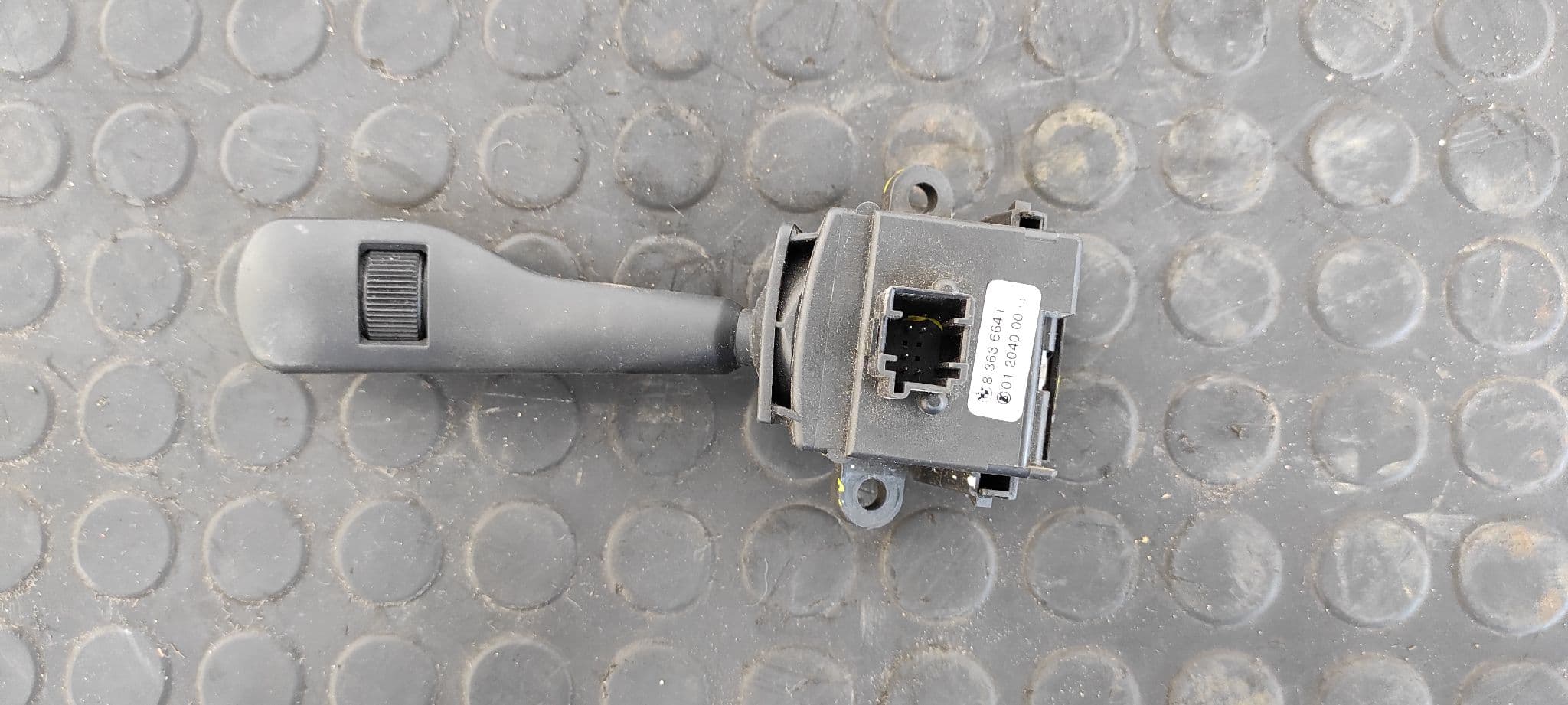 Recambio de MANDO LIMPIA para BMW SERIE 3 BERLINA (E46) referencia OEM IAM 8363664 2