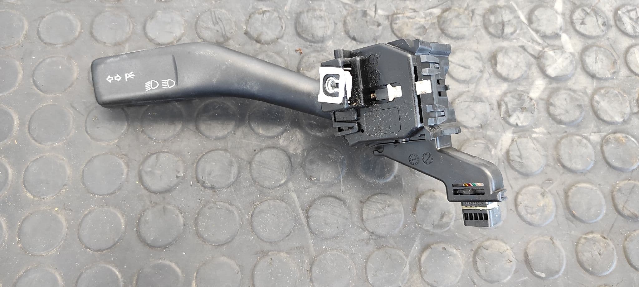Recambio de MANDO INTERMITENTES para SEAT LEON (1P1) Comfort Limited BXE referencia OEM IAM 1K0953513   - BLANCO