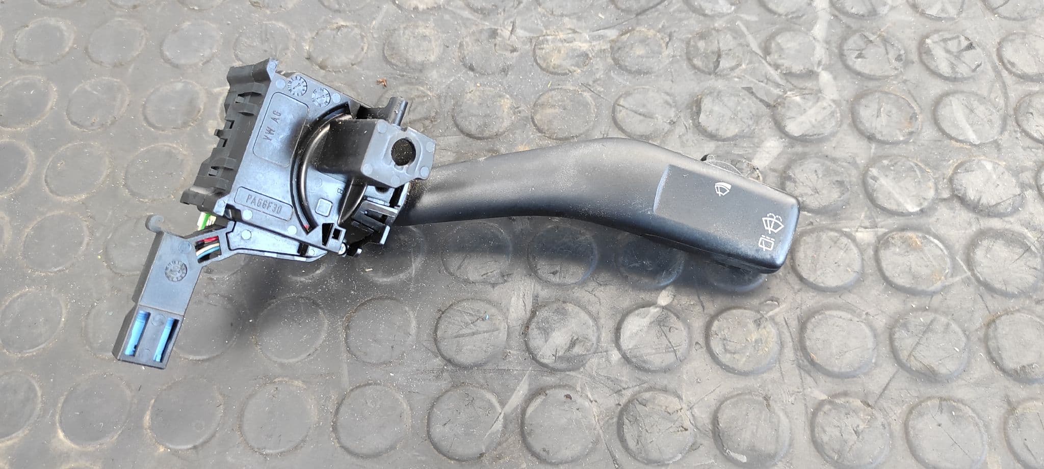 Recambio de MANDO LIMPIA para SEAT LEON (1P1) Comfort Limited BXE referencia OEM IAM 1K0953519   - BLANCO
