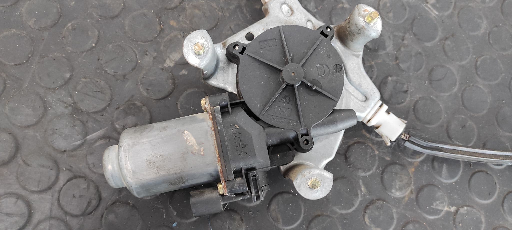Recambio de ELEVALUNAS DELANTERO DERECHO para RENAULT CLIO I FASE I+II (B/C57) 1.2 Alize DF7 D7 referencia OEM IAM 400732 T3   - BLANCO 4