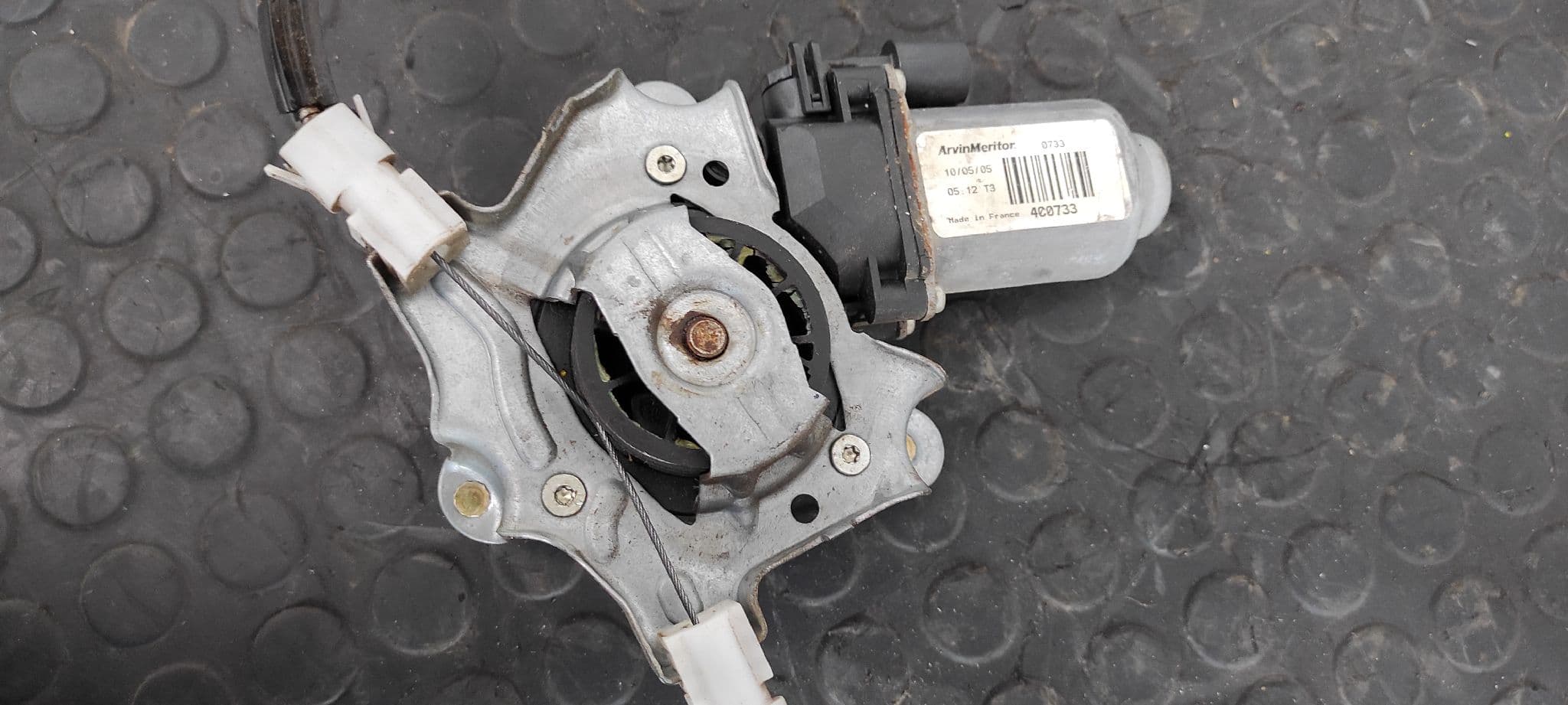 Recambio de ELEVALUNAS DELANTERO IZQUIERDO para RENAULT CLIO I FASE I+II (B/C57) 1.2 Alize DF7 D7 referencia OEM IAM 400733   - BLANCO 2
