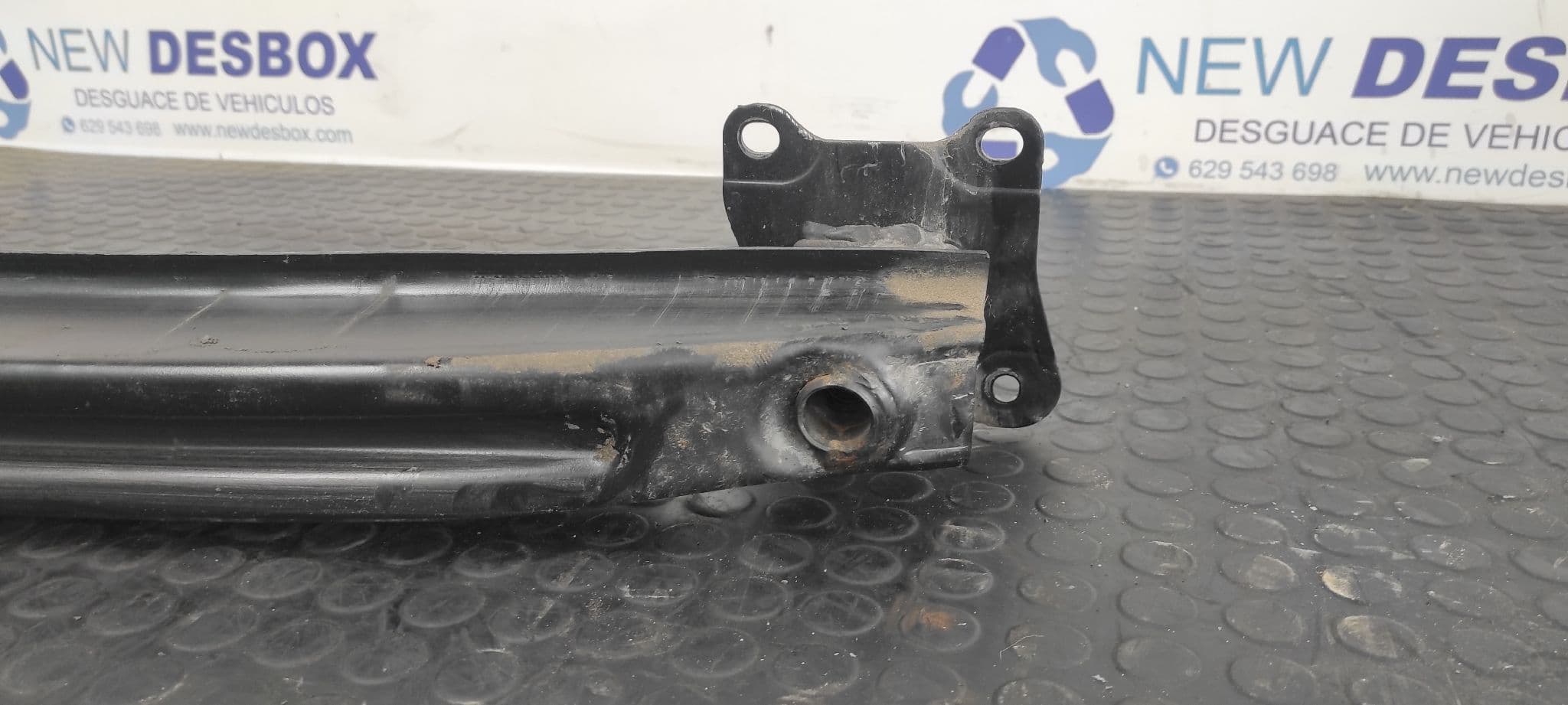 Recambio de REFUERZO PARAGOLPES TRASERO para SEAT LEON (1P1) BXE referencia OEM IAM    - BLANCO 5