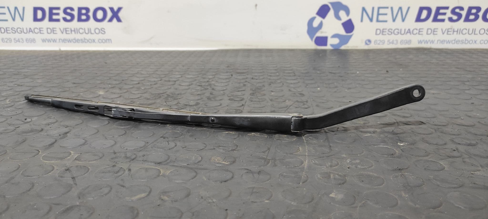 Recambio de BRAZO LIMPIA TRASERO para NISSAN TERRANO/TERRANO.II (R20) 2.7 Turbodiesel TD27E referencia OEM IAM    - VERDE