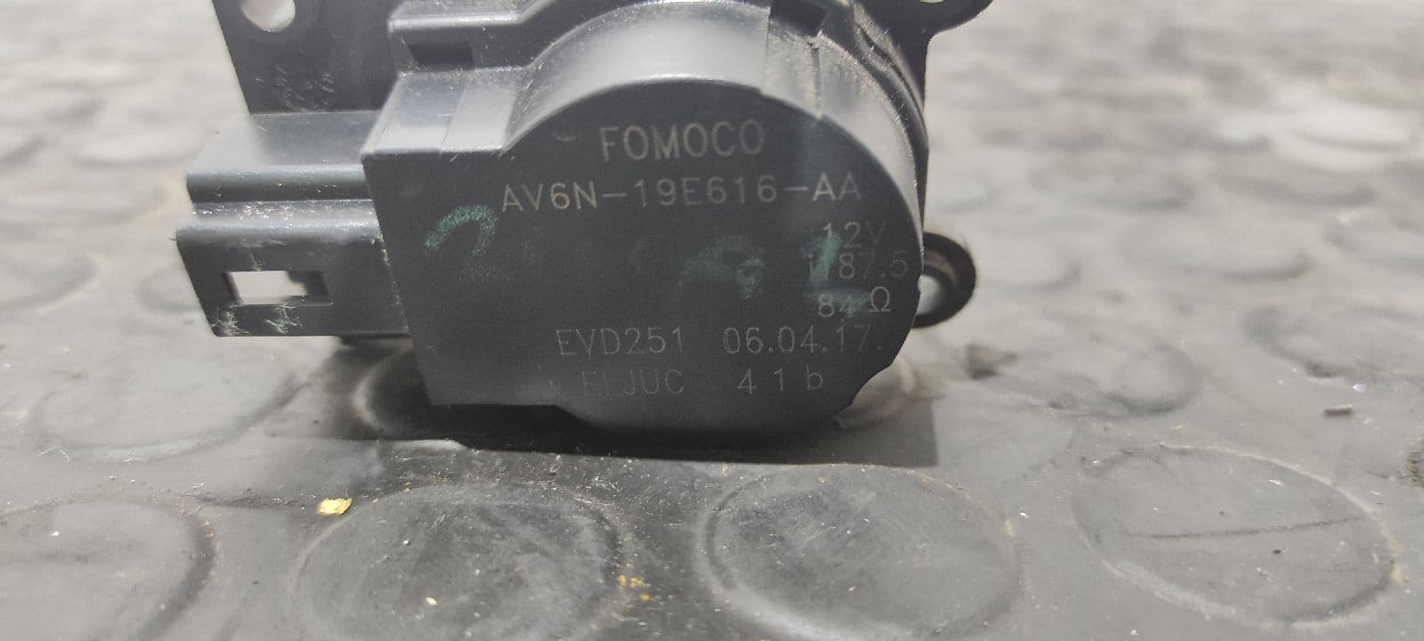 Recambio de MOTOR APERTURA TRAMPILLAS CLIMATIZADOR para FORD FOCUS TURN. Titanium XWDD referencia OEM IAM AV6N19E616AA   - AZUL 3