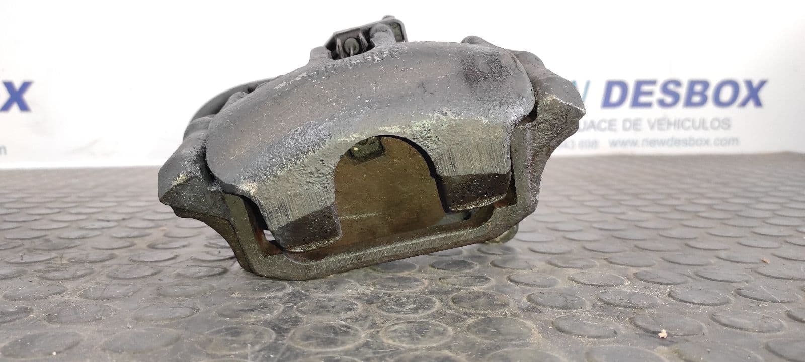Recambio de PINZA DE FRENO DELANTERA IZQUIERDA para MERCEDES-BENZ CLASE S (W126) M117965 referencia OEM IAM BIRLING 60 6