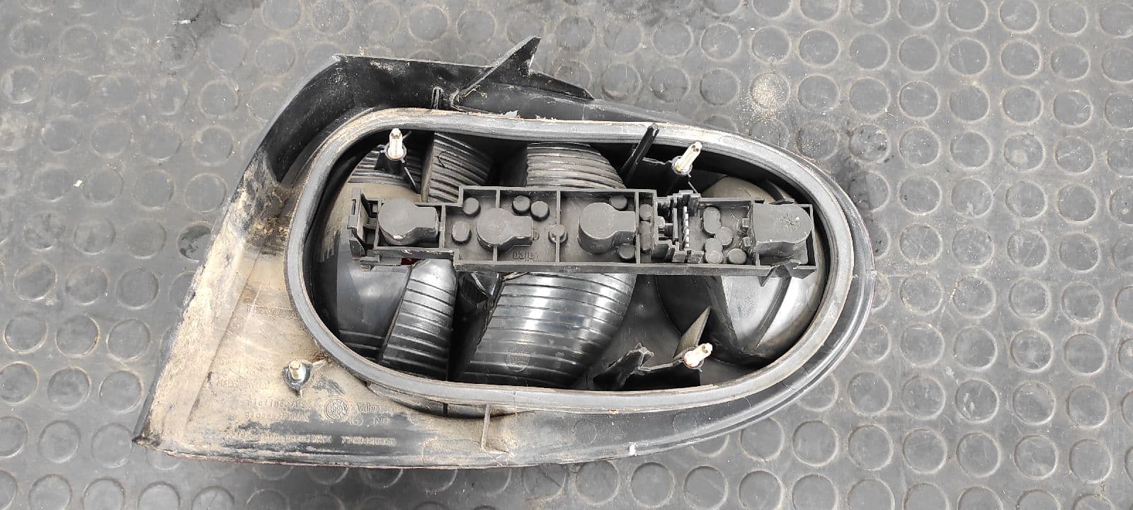 Recambio de PILOTO TRASERO IZQUIERDO para RENAULT MEGANE I COACH/COUPE (DA0) 1.6e Alize F9QA7 referencia OEM IAM 7700428056   - AZUL 2